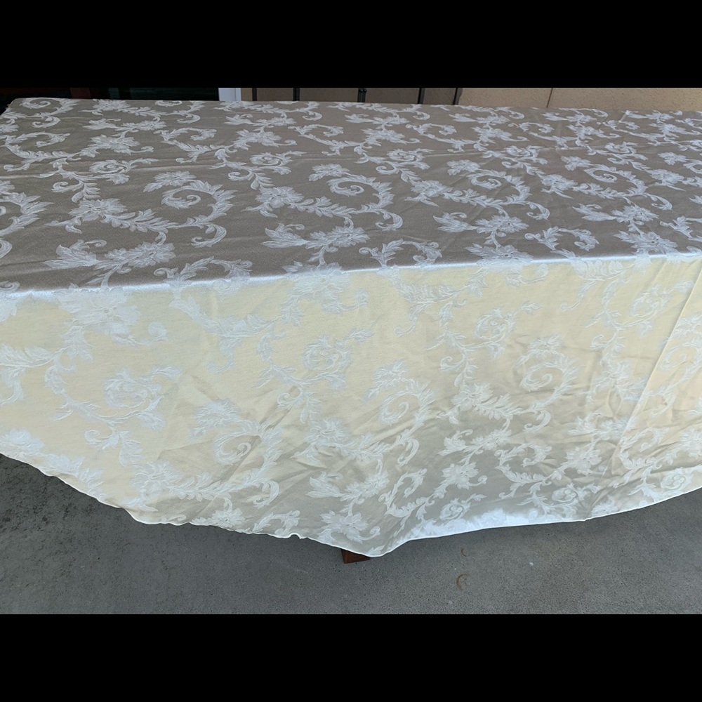 Table cloths - Picture 5 of 7